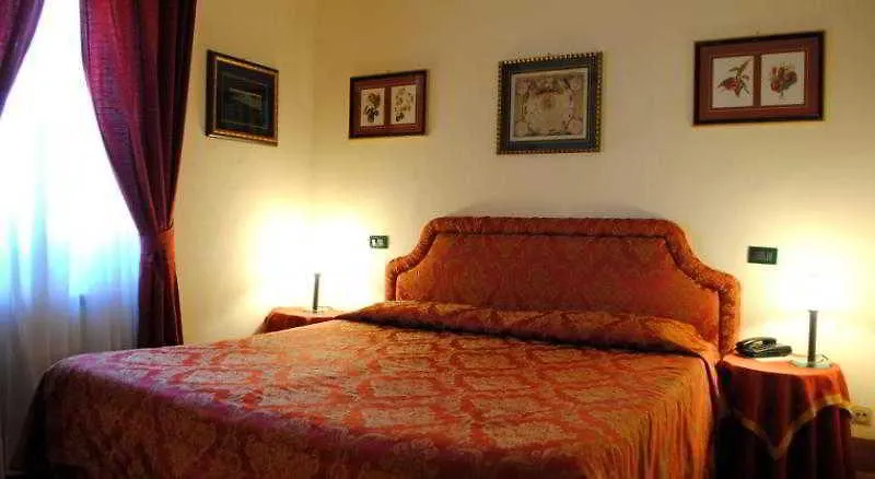 Hotel Relais Il Chiostro Di Pienza 4*,